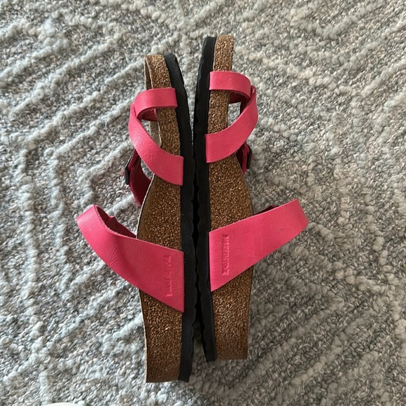 Birkenstock Mayori Fuchsia Hot Pink Faux Leather Sandal 38 - Picture 3 of 6